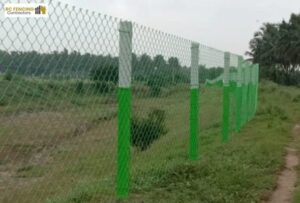 Chain link fence with green painted poles in Chennai
